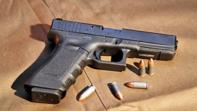 Полицейски служители задържаха незаконно оръжие 10 незаконно оръжие