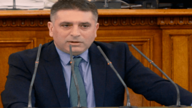 Министър Данаил Кирилов подаде оставка