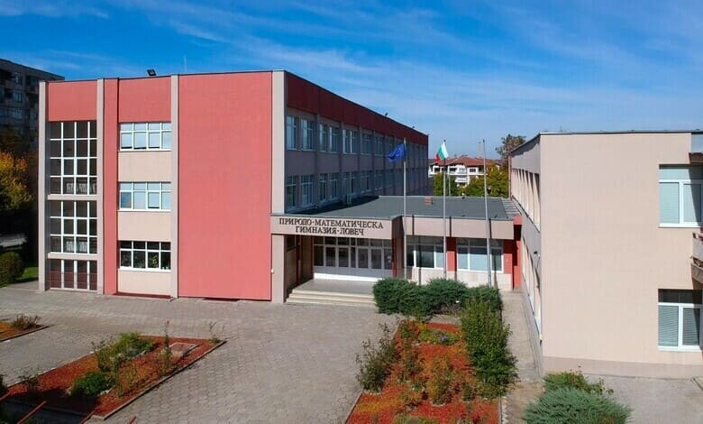нов STEM център