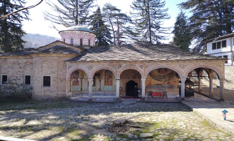 Разписание на Великденските богослужения Троянския манастир през 2023т. 1 Троянски манастир