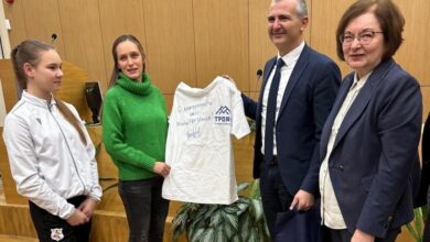 Среща на спортните клубове в Троян с Министъра на спорта Димитър Илиев 5 Министъра на спорта Димитър Илиев