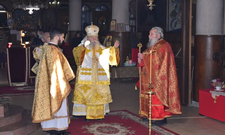 Богослужението в Троян