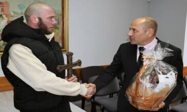 Ивайло Енчев – Рони спаси кръста на Богоявление в Ловеч 4 6.01.24 bogoyavlenie1 1