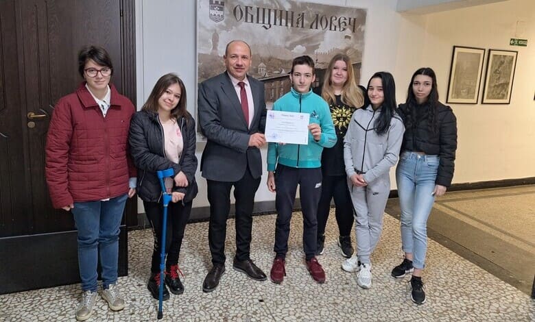 дарение за Спортната зала