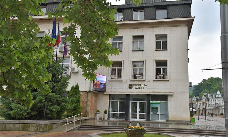 Започва проверка на всички преместваеми обекти и рекламно-информационни табели