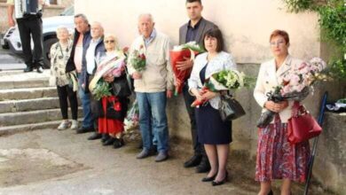 почетоха генерал Владимир Вазов