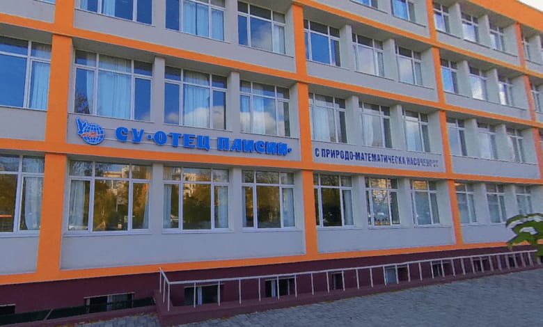 Забрана за мобилни телефони в училище в Кърджали