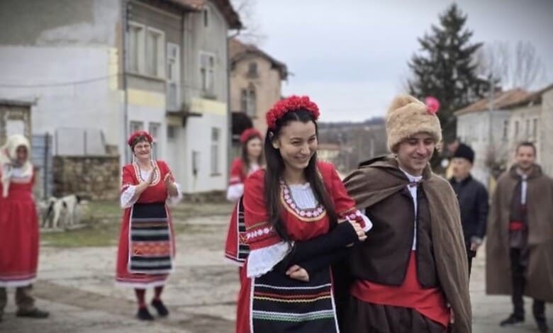 Ритуалът „Дойлада“ в село Радювене – Наричане за женитба на Васильовден 1 „Дойлада“ 2025 в село Радювене