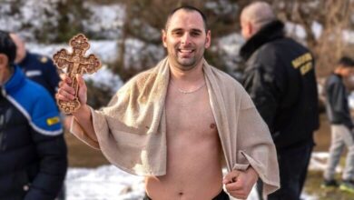 Кирил Иванов извади Христовия кръст в Угърчин
