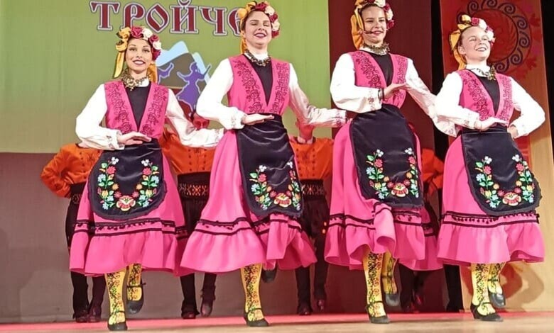 9-ти фолклорен фестивал „Тройче“в Троян