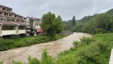 Река Осъм в Троян рязко покачи нивото си до 189 см.