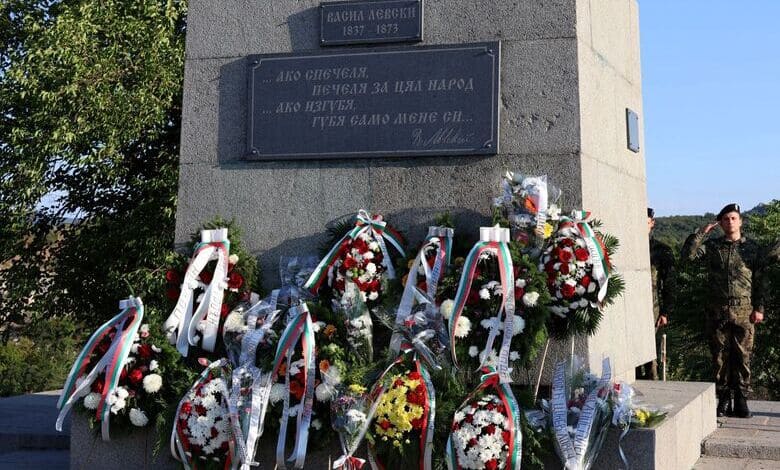 Ловеч почете 188-ата годишнина от рождението на Васил Левски
