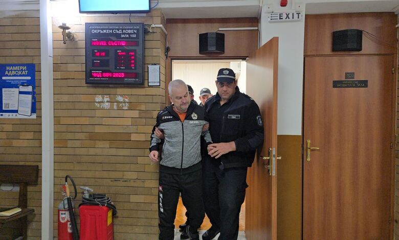Пламен Максимов пред Окръжния съд в Ловеч