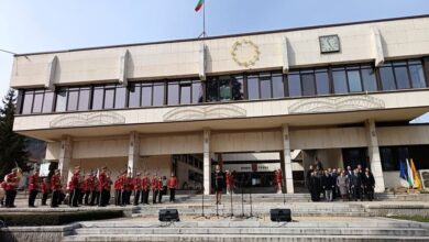 Троян отбеляза 3 март 2026 - церемония на пл. Възраждане