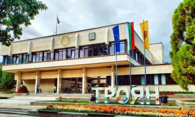 Очни прегледи за децата в Троян