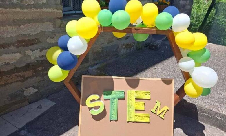 Класна стая в новия STEM център на ОУ „Васил Левски“ в Голям извор с 3D принтер и лабораторно оборудване