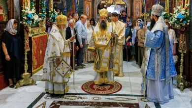 Патриарх Даниил на литургията за икона Троеручица в Троянския манастир