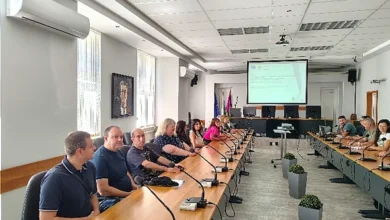 Пресконференция за санирането на жилищни сгради в зала на Общински съвет - Ловеч