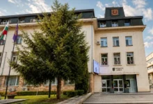 Конкурс за есе в Ловеч – сградата на общината